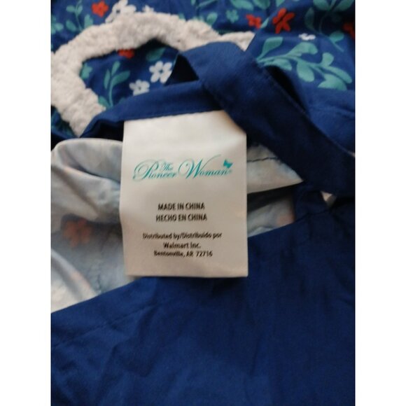 The Pioneer Woman  Pillow Shams Only Tufted Floral Blue Set Of 2 - Picture 3 of 7